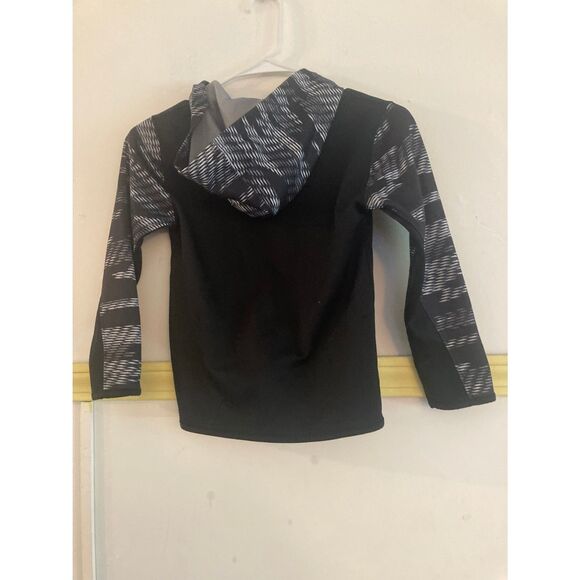 Under Armour Boys Youth Zip-up Hooded Jacket Size 6 Black and Gray - Picture 2 of 4